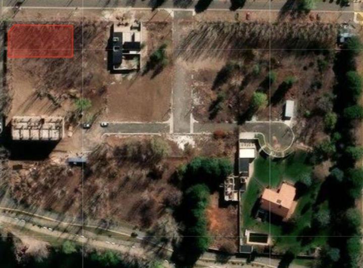 Terreno · 811m²