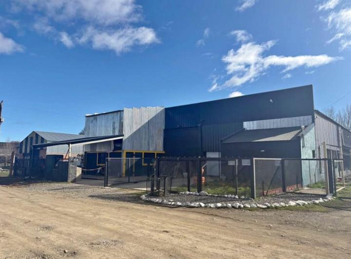 Bodega-Galpón · 665m²