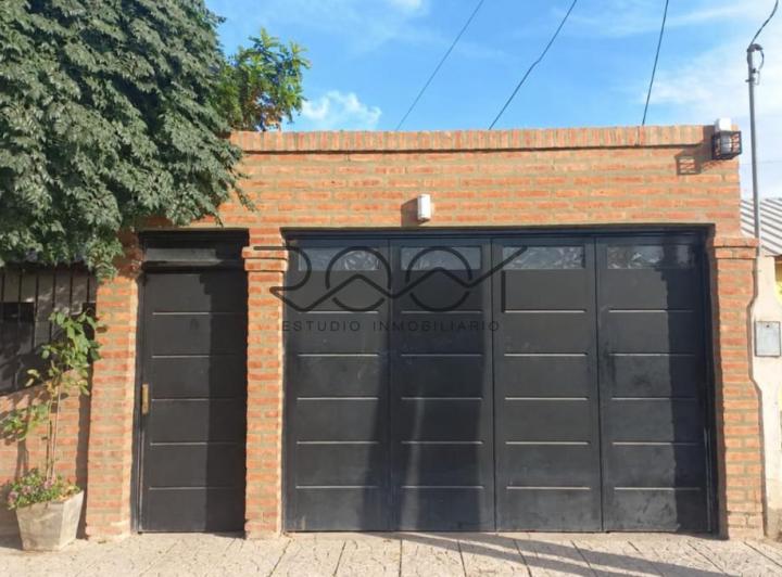 Casa · 165m² · 4 Ambientes · 1 Cochera