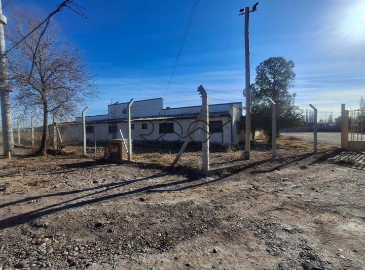 Local comercial · 19000m² · 3 Cocheras