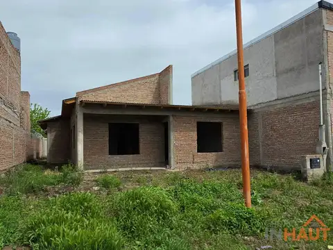 Casa a la venta en cinco saltos