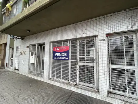 Venta: local comercial al frente en 1ro de mayo al 2500