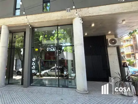 Venta local comercial con frente vidriado abasto rosario