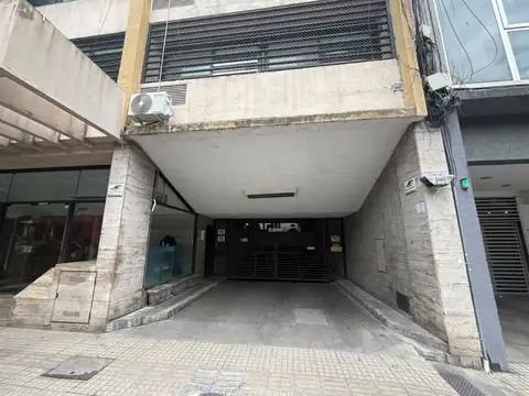 Cochera en alquiler para moto.
