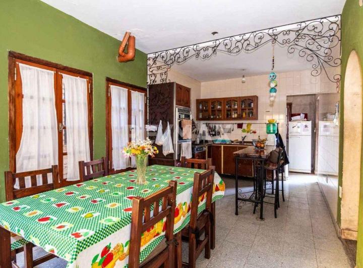 Casa · 304m² · 9 Ambientes