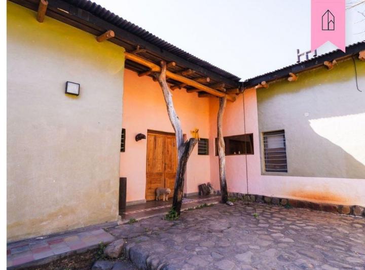 Casa · 470m² · 6 Ambientes · 2 Cocheras