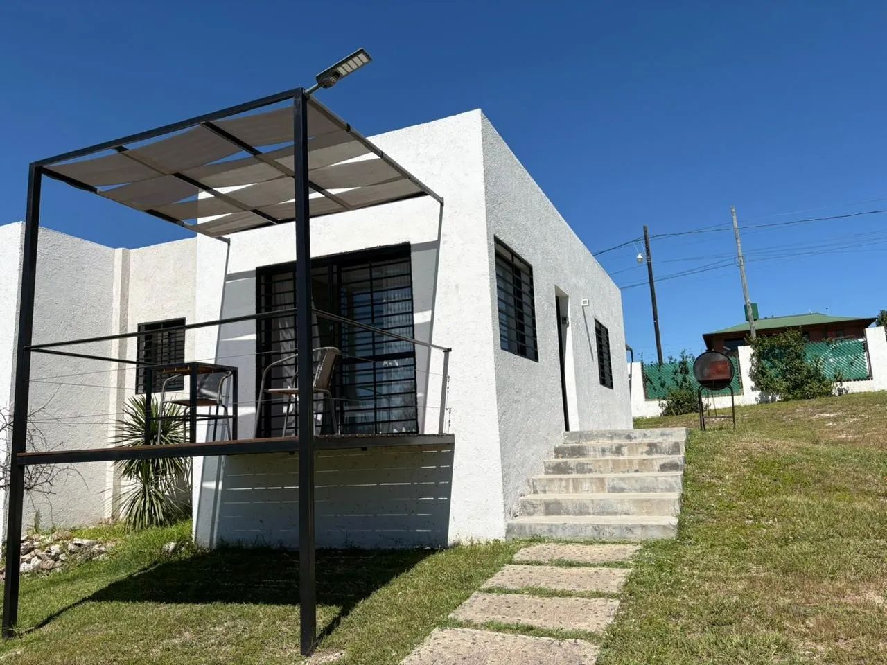 ALQUILER ANUAL DE CABAÑAS CON PILETA Y PARQUE EN TANTI
