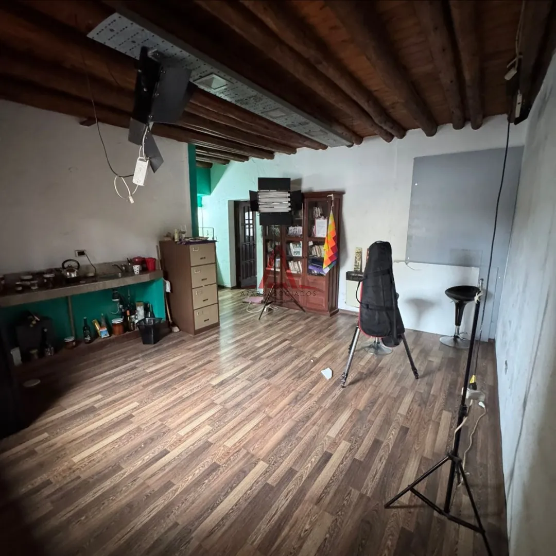 9 de Julio 1491, Alberdi. Casa de 4 dorm. y patio en ALQUILER!!