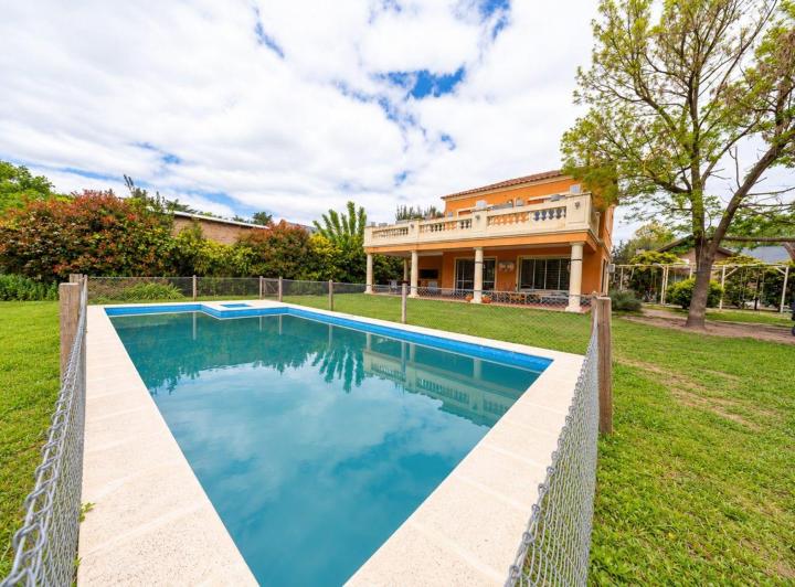 Casa · 130m² · 5 Ambientes · 1 Cochera