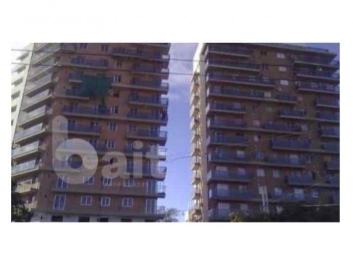 Departamento · 76m² · 5 Ambientes