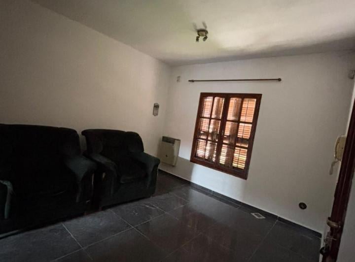 Casa · 130m² · 6 Ambientes · 1 Cochera