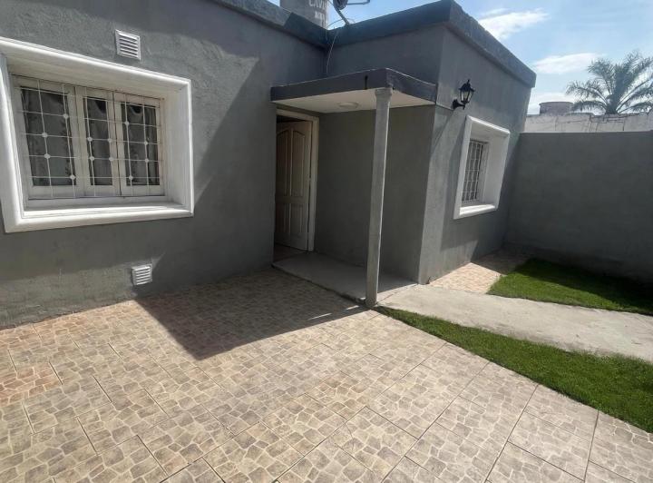 Casa · 80m² · 5 Ambientes