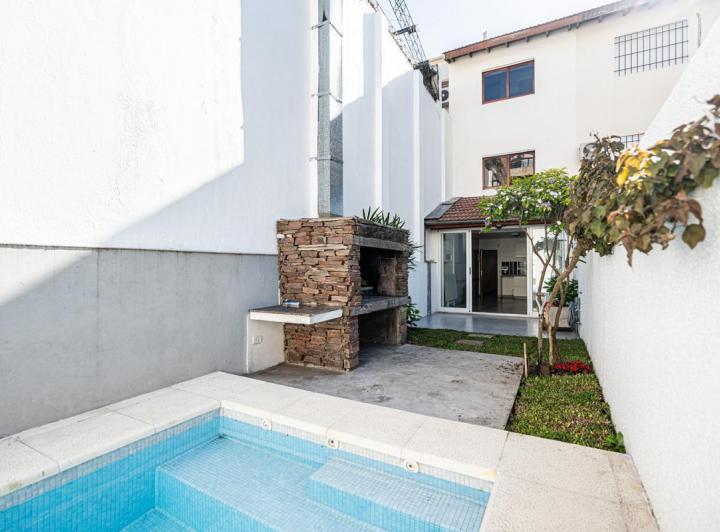 Casa · 131m² · 5 Ambientes · 1 Cochera