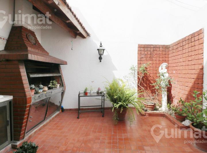 Casa · 136m² · 4 Ambientes · 3 Cocheras