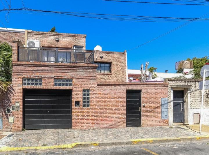 Casa · 266m² · 5 Ambientes · 2 Cocheras
