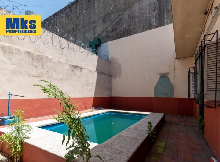 Casa · 150m² · 6 Ambientes · 2 Cocheras