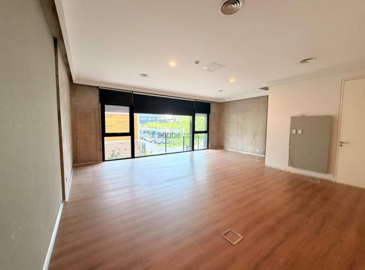 Oficina comercial · 50m² · 2 Ambientes · 1 Cochera