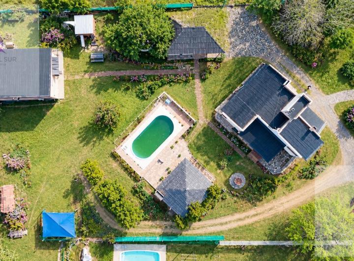 Casa · 300m² · 10 Ambientes · 2 Cocheras