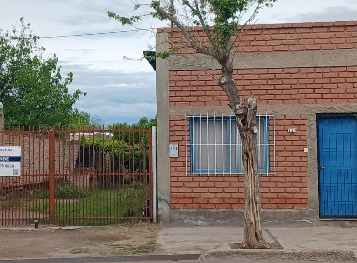 Casa · 565m² · 6 Ambientes · 1 Cochera