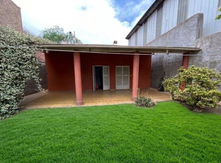 Casa · 239m² · 5 Ambientes · 1 Cochera