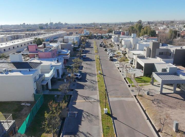 Terreno · 982m²