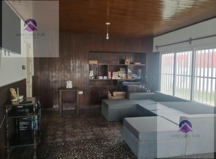Casa · 175m² · 7 Ambientes · 3 Cocheras