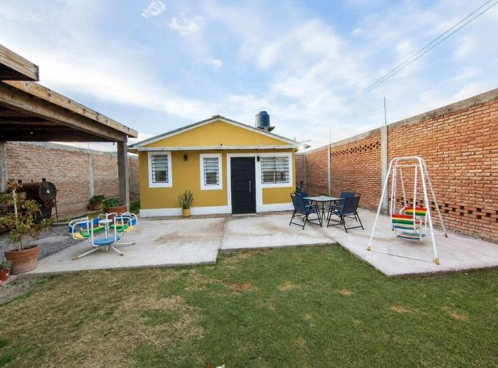 Casa · 45m² · 2 Ambientes · 2 Cocheras