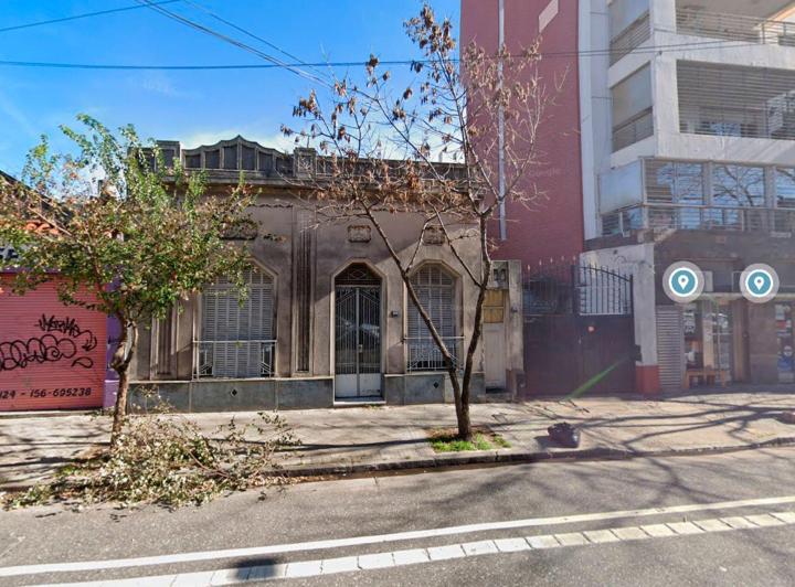 Terreno · 696m²