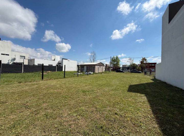 Terreno · 403m²