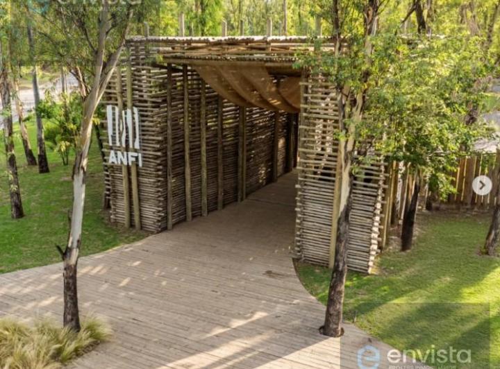 Terreno · 250m²