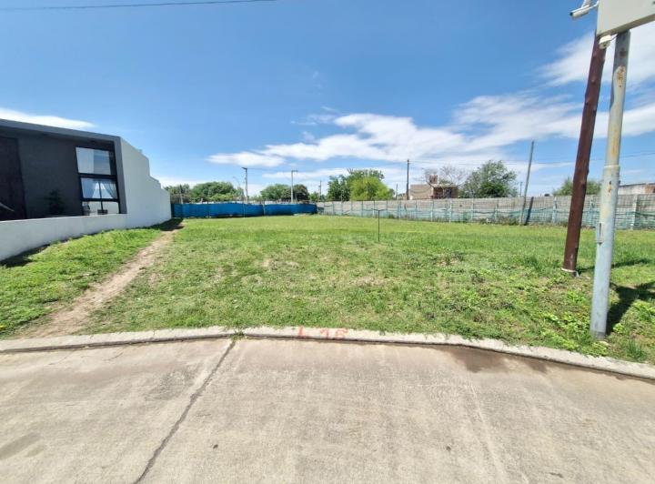 Terreno · 689m²