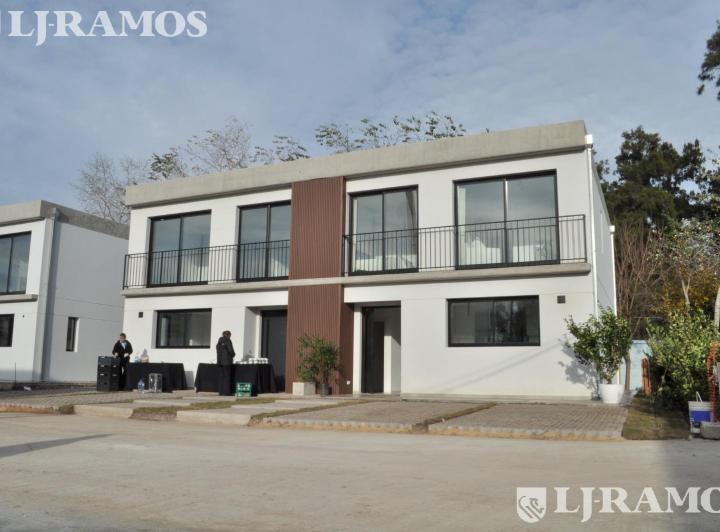 Casa · 132m² · 5 Ambientes · 2 Cocheras
