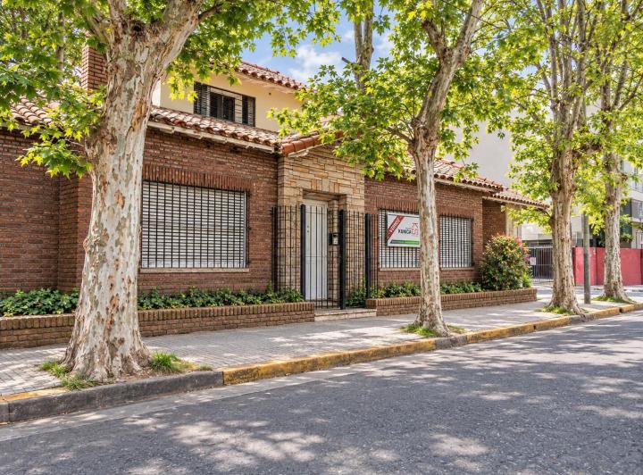 Casa · 155m² · 4 Ambientes · 1 Cochera