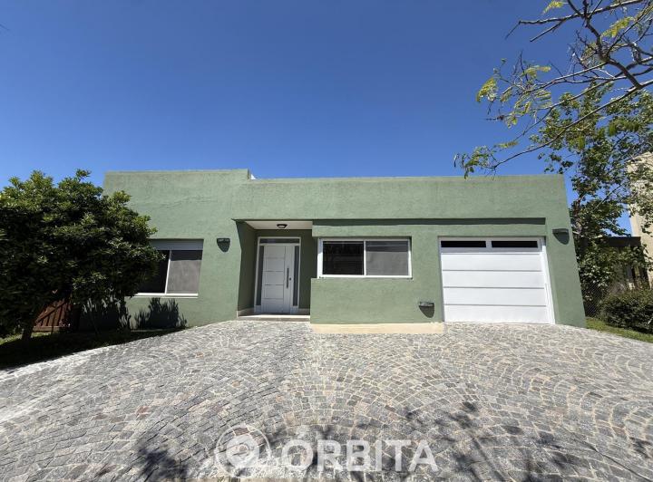 Casa · 124m² · 5 Ambientes · 3 Cocheras
