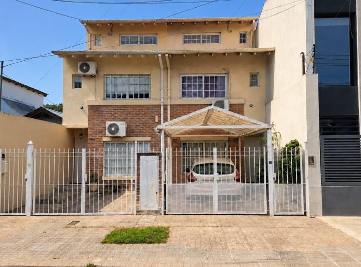 Casa · 171m² · 4 Ambientes · 1 Cochera
