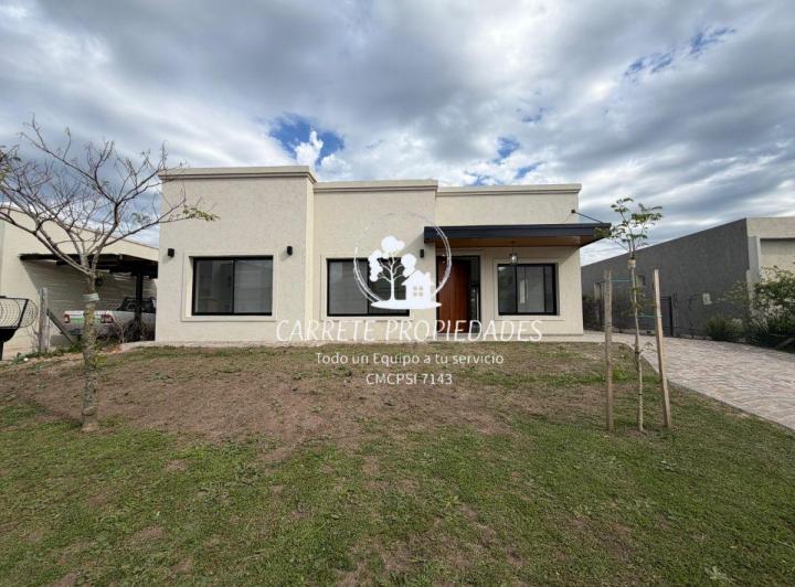 Casa · 130m² · 4 Ambientes · 3 Cocheras
