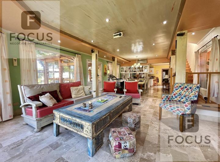 Casa · 320m² · 4 Ambientes