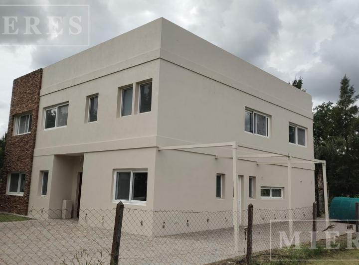 Casa · 345m² · 7 Ambientes