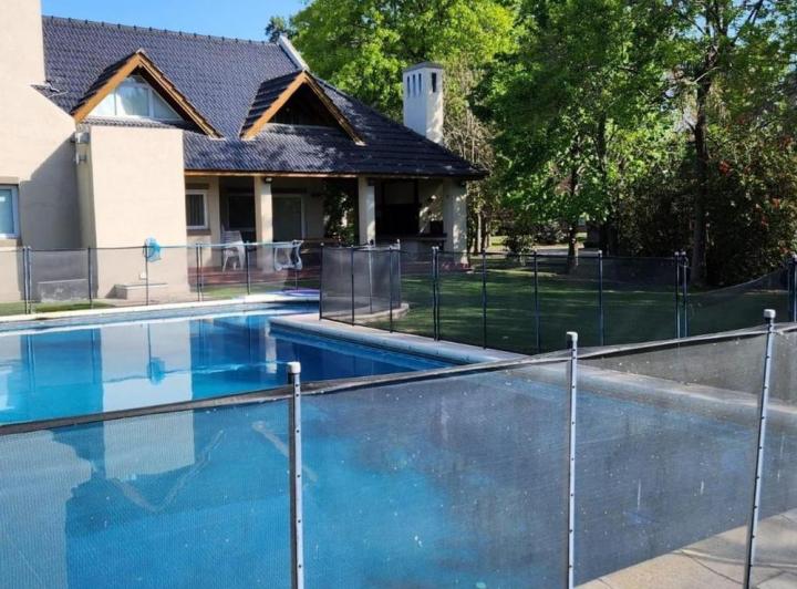 Casa · 185m² · 5 Ambientes · 6 Cocheras