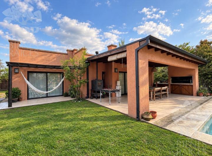 Casa · 806m² · 5 Ambientes
