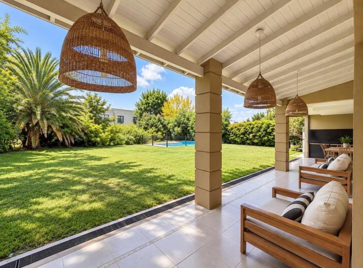 Casa · 264m² · 5 Ambientes · 1 Cochera