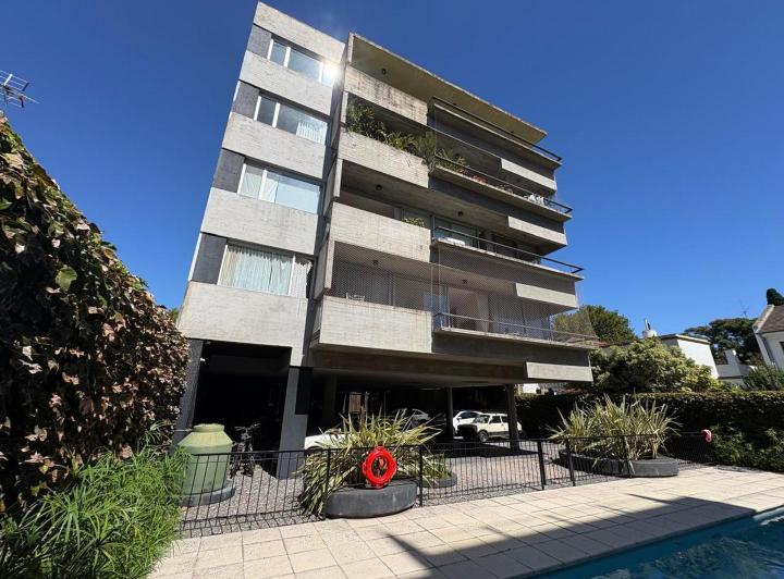 Departamento · 70m² · 2 Ambientes · 1 Cochera
