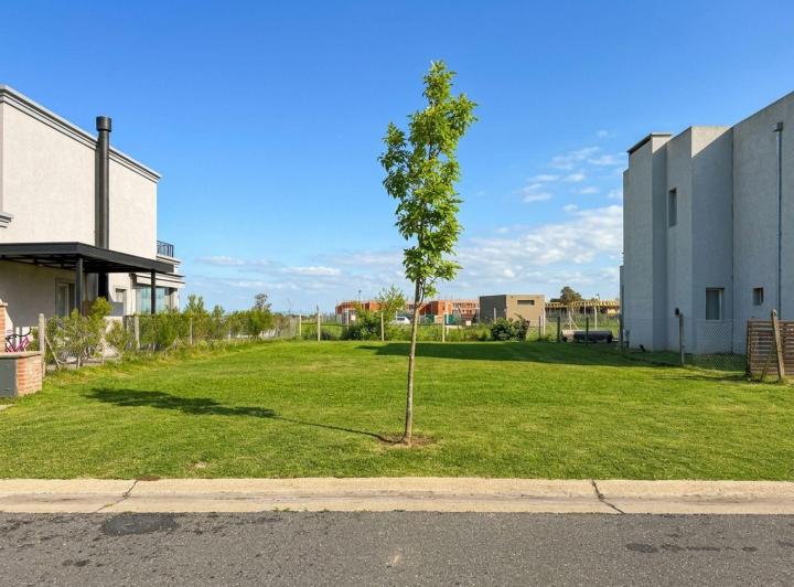 Terreno · 405m²