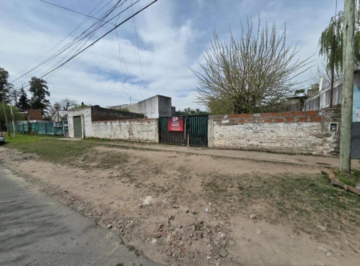 Terreno · 688m²