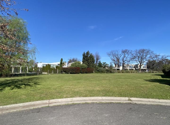 Terreno · 1130m²