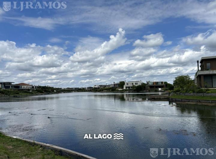 Terreno · 910m²