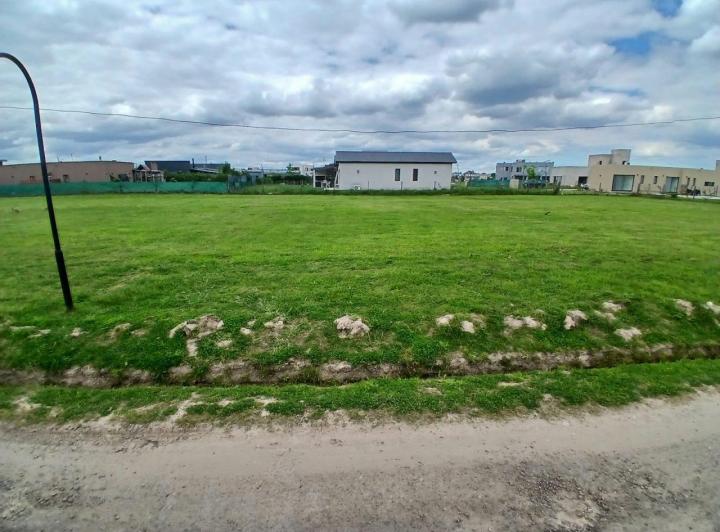 Terreno · 652m²