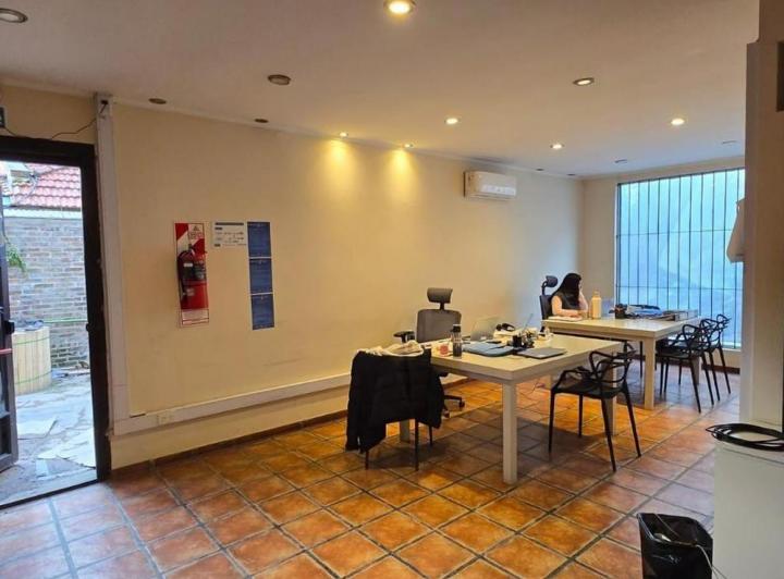 Local comercial · 280m² · 1 Ambiente · 5 Cocheras
