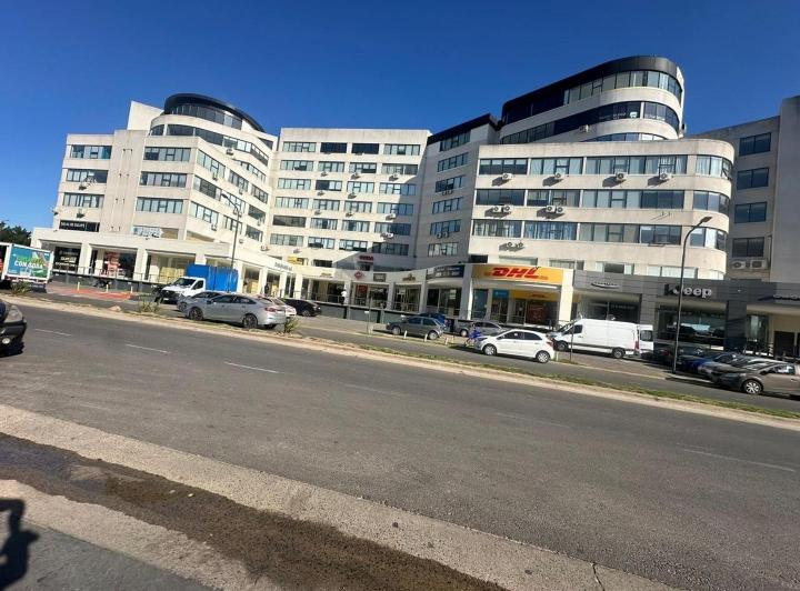 Local comercial · 260m² · 1 Ambiente · 1 Cochera