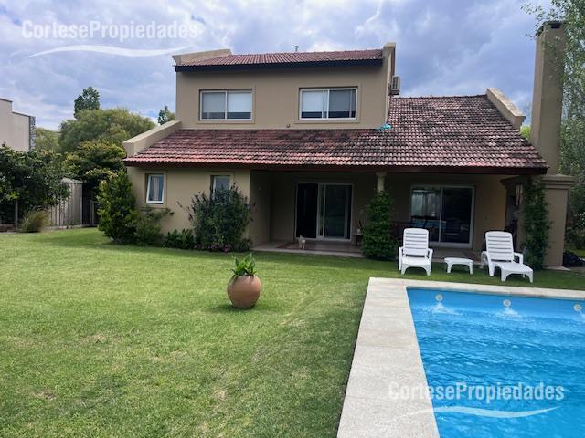 Casa · 190m² · 5 Ambientes · 1 Cochera